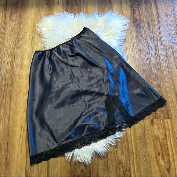 Victoria's Secret vintage black lace slip shirt gold label 90s lace size large - Picture 1 of 6